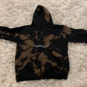 Kendall + Kylie merch sweatshirt
